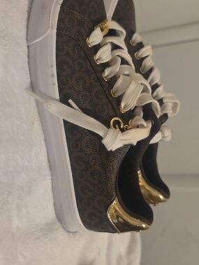 GBG Los Angeles Brown and White Logo-Print Sneakers with Gold Accents